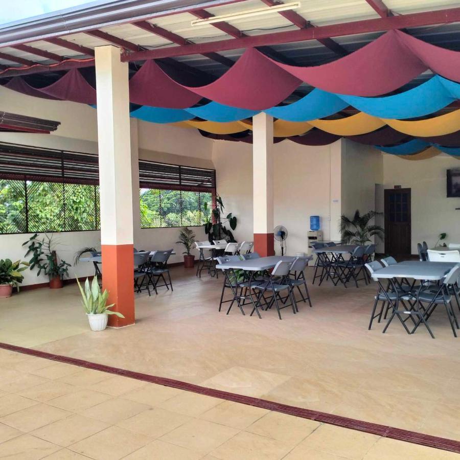 Tessie'S Home Stay Bed & Breakfast 公主港 外观 照片